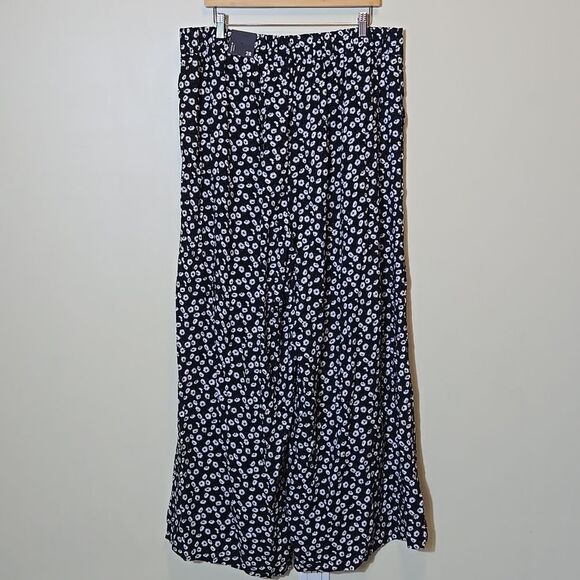 Torrid Pull On Challis Wide Leg High-rise Pant Daisy Ditsy Dark Floral 2X Flowy - Picture 8 of 15
